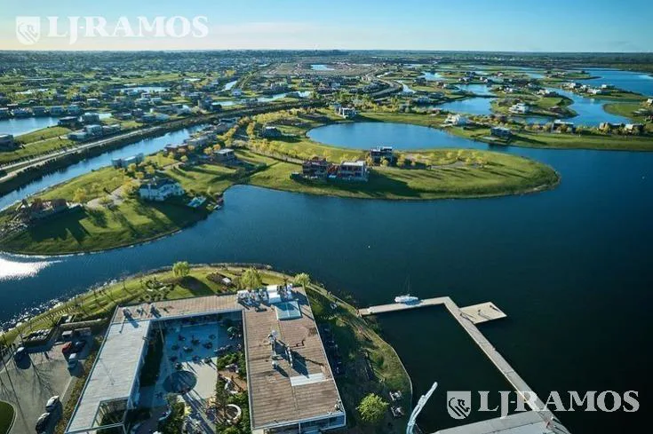 LOTE A LAGUNA 894m. BARRIO COSTAS. foto 4