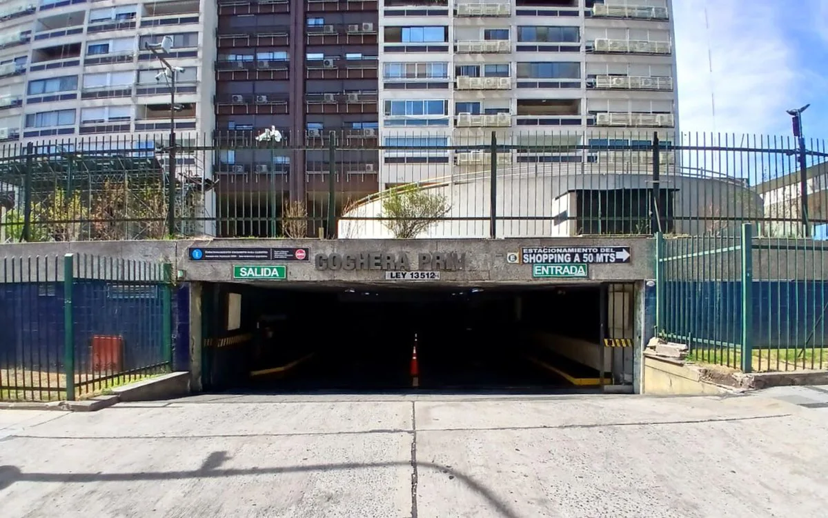 VENTA Cochera fija y cubierta - Alto Palermo