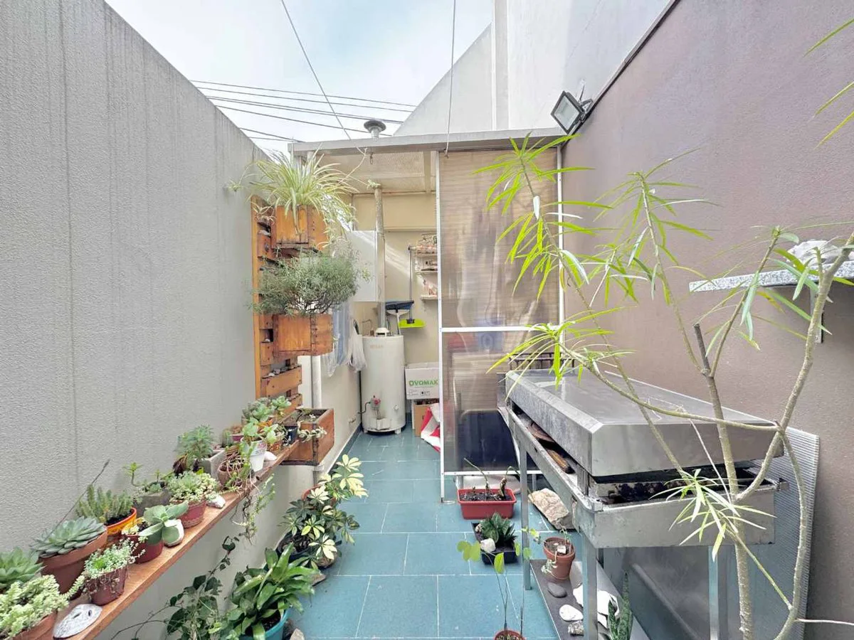 VENTA PH 3 AMBIENTES SIN EXPENSAS C/PATIO Y BALCON foto 2