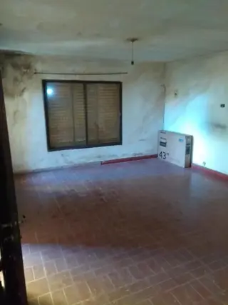Se vende casa de 3 dormitorios en Bº Las Palmas a 2 cudras de la Av Duarte Quiroz - A Restaurar foto 4