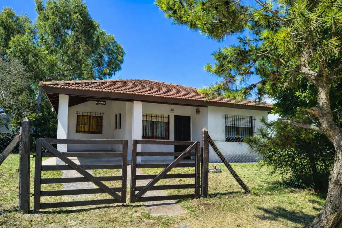 VENTA CASA EN VILLA GESELL foto 2