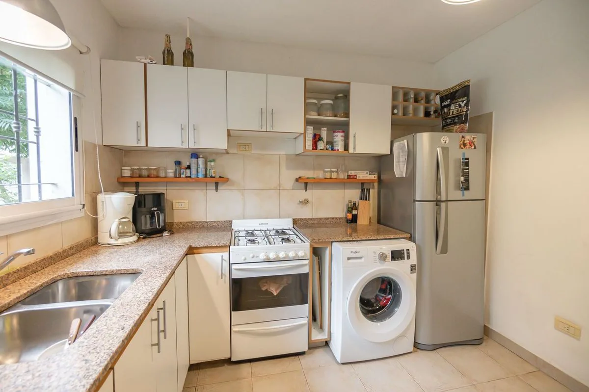 TRIPLEX EN VENTA EN ADROGUE CON COCHERA foto 5