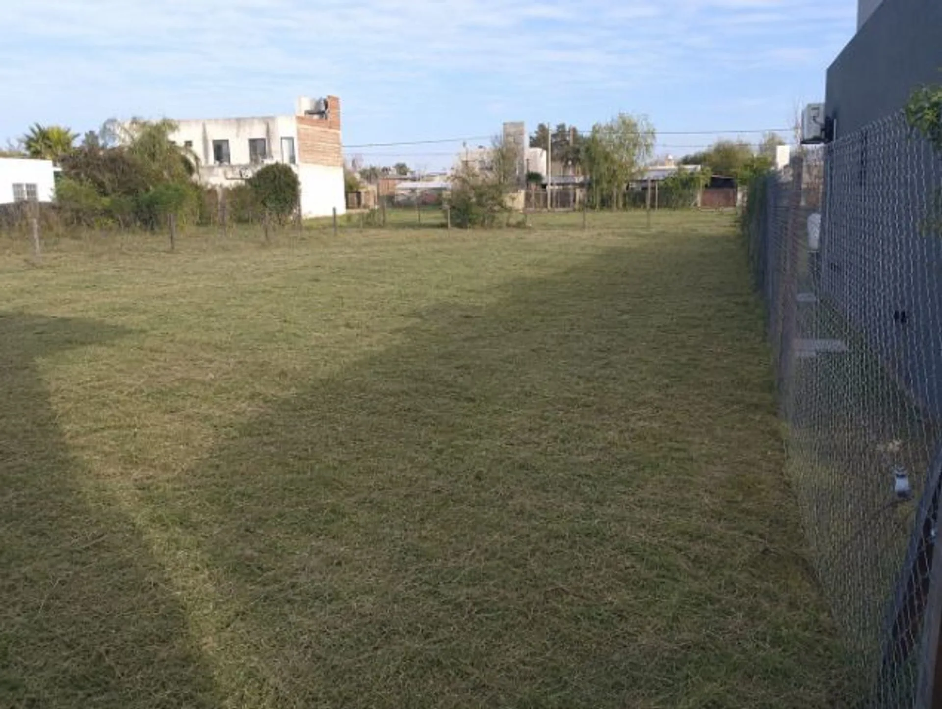 Venta  o permuta vehicular  de terreno en funes foto 4