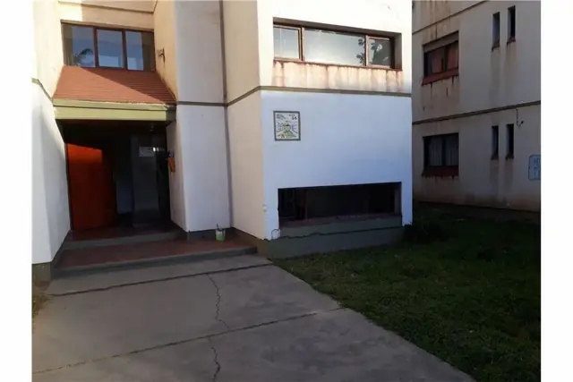 ALQUILER DPTO. 2 DORM EN Bº PQUE. LA VEGA C/COCHERA CERRADA.