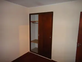 ALQUILER DPTO. 2 DORM EN Bº PQUE. LA VEGA C/COCHERA CERRADA. foto 5