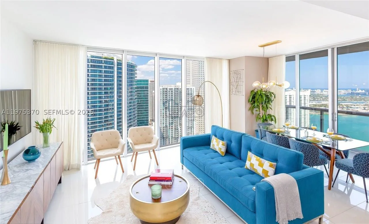 485 Brickell Ave #4702 400 foto 2