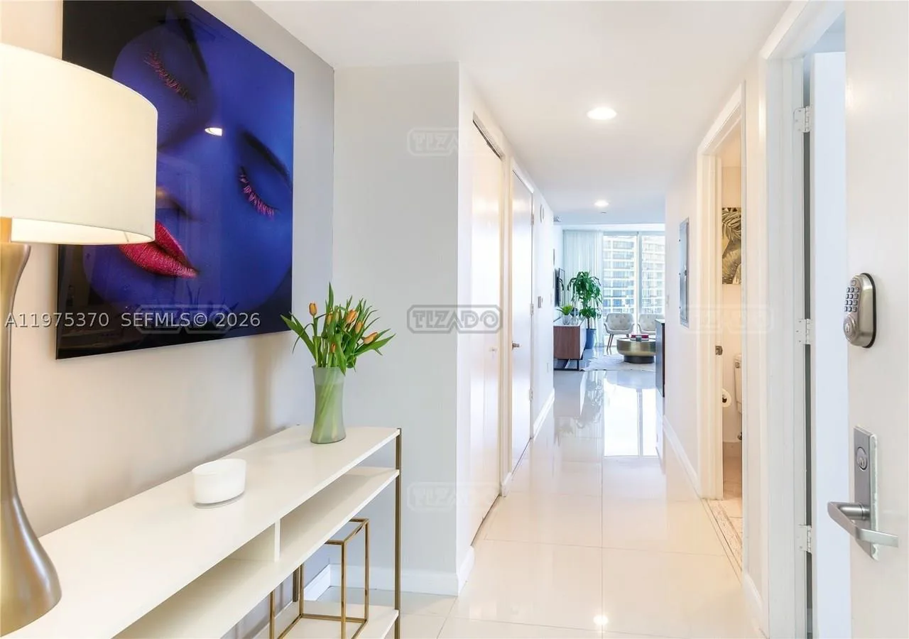 485 Brickell Ave #4702 400 foto 5