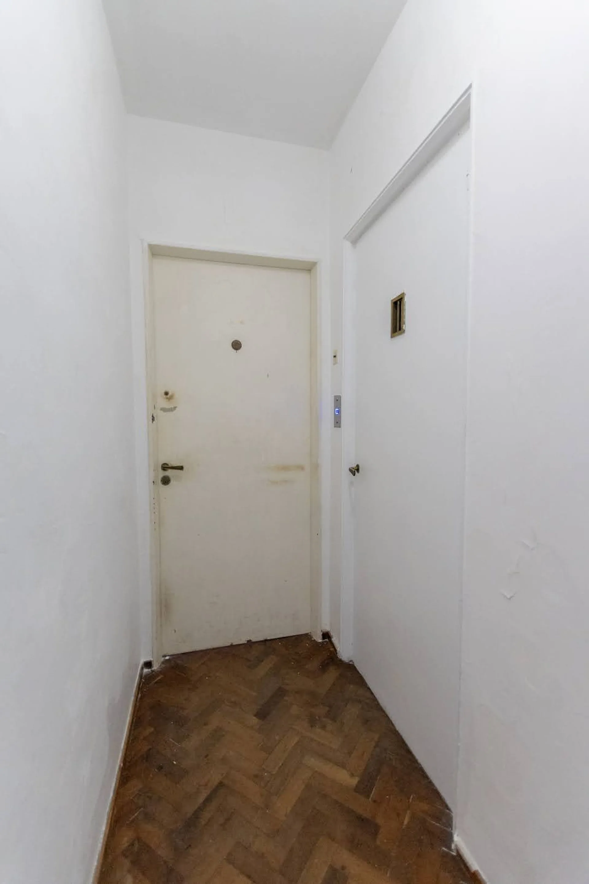 SE VENDE DPTO DE 3 DORMITORIOS SOBRE LA PEATONAL foto 3