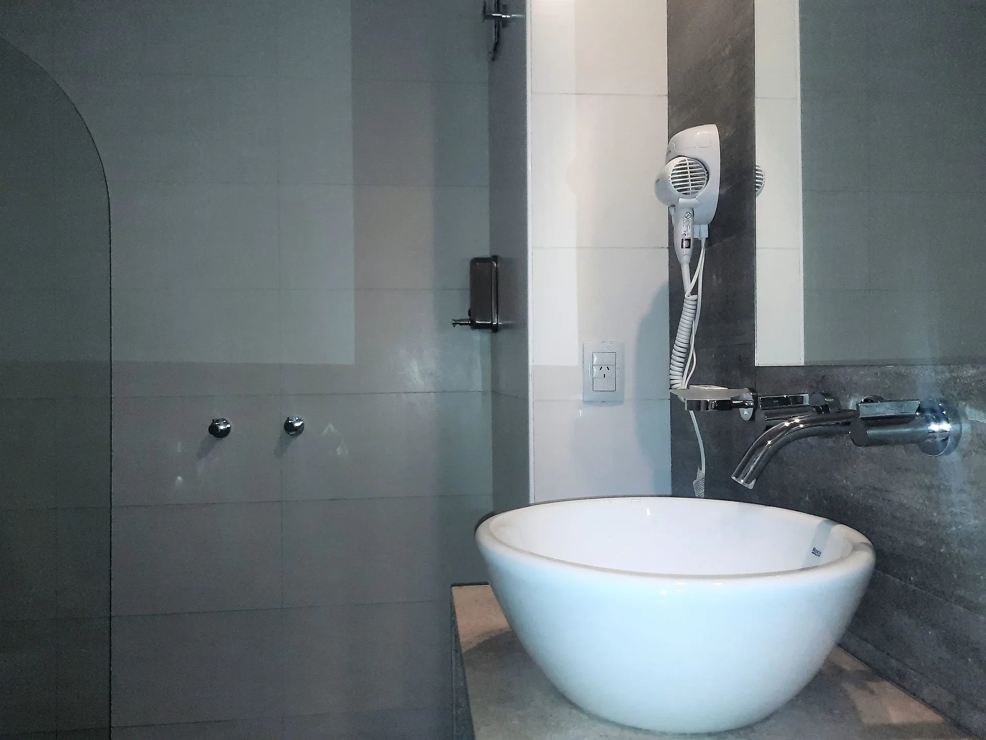 Venta Monoambiente apto oficina/profesional-Luján foto 4