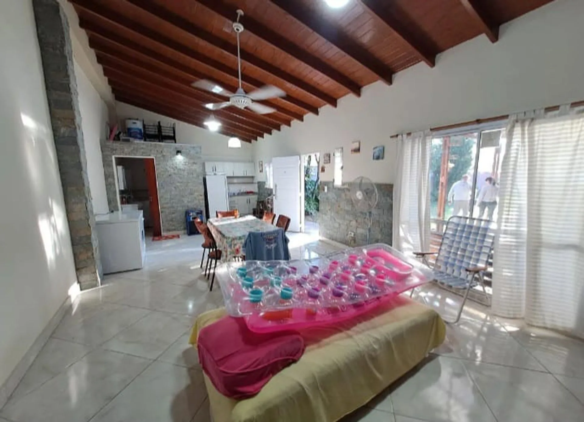 VENTA CASA JOSE C PAZ CON PILETA foto 4