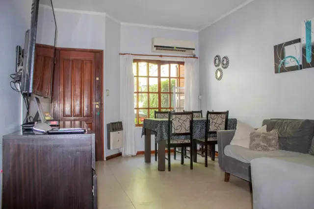 VENTA DUPLEX 3 AMB. y PLAYROOM. HERMOSO!! CASTELAR