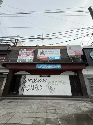 Local Comercial En Alquiler 430 M2 Cub, Sobre Avenida Crovara, La Tablada. foto 2