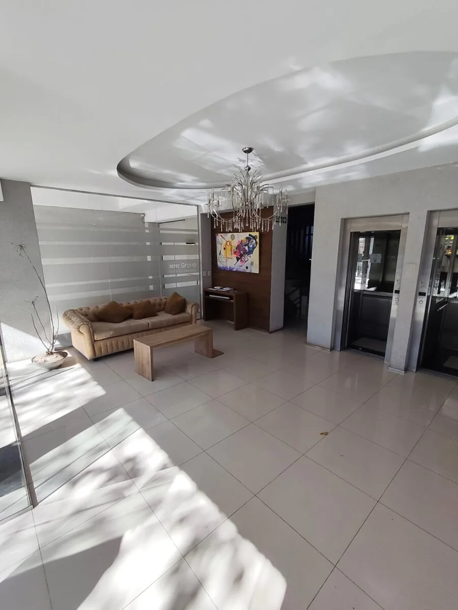 Venta de departamento en Moron foto 4