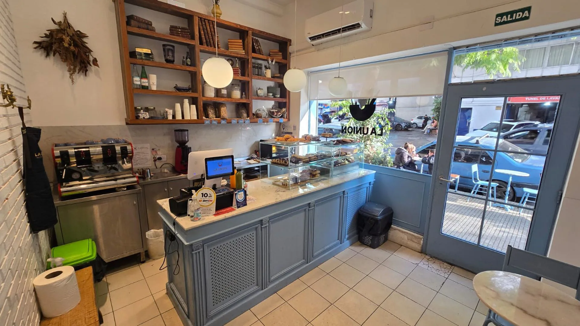 VENTA Fondo Comercio Cafeteria LA UNION BELGRANO foto 2