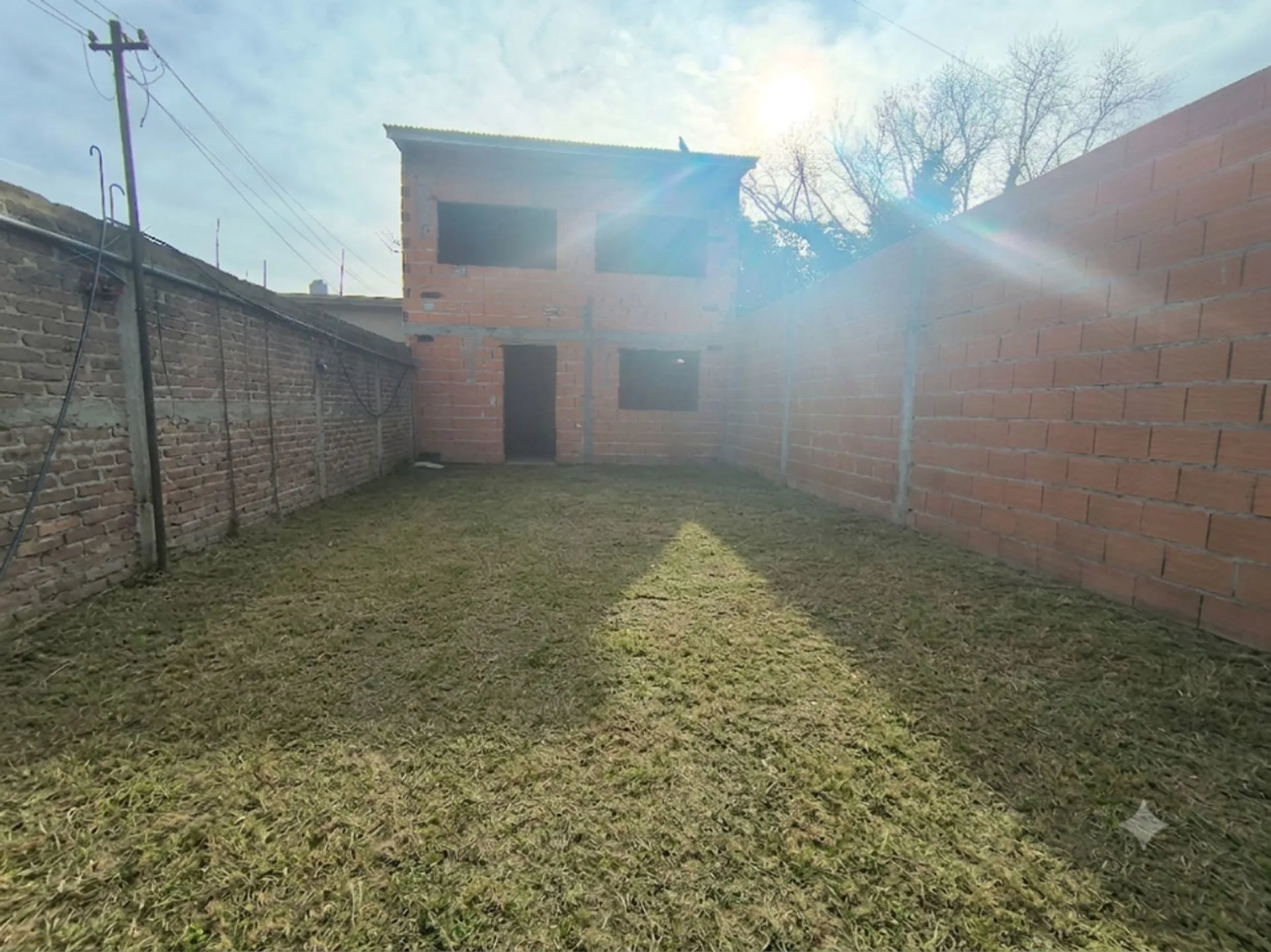 CASA 4 AMB EN VENTA P/ DEPÓSITO, TALLER, EL GAUCHO foto 3