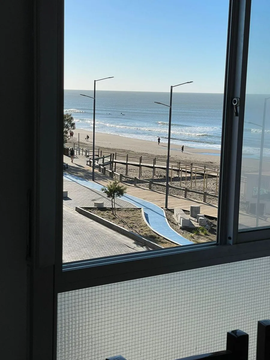 DEPARTAMENTO FRENTE AL MAR, OPCIONAL COCHERA foto 2