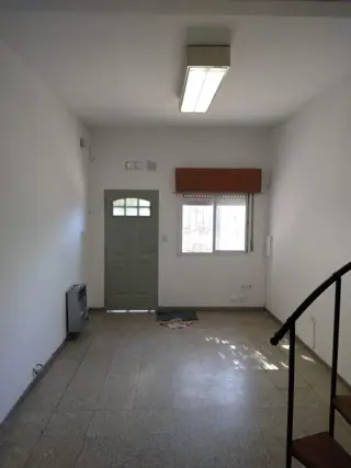 Excelente duplex 2 amb con patio y parrilla foto 3