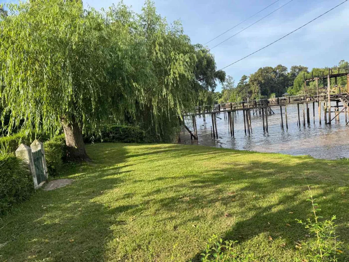 Casa en venta sobre el Rio Sarmiento Delta