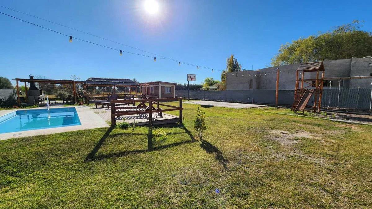 Venta terreno con monambiente y quincho Corralitos foto 3