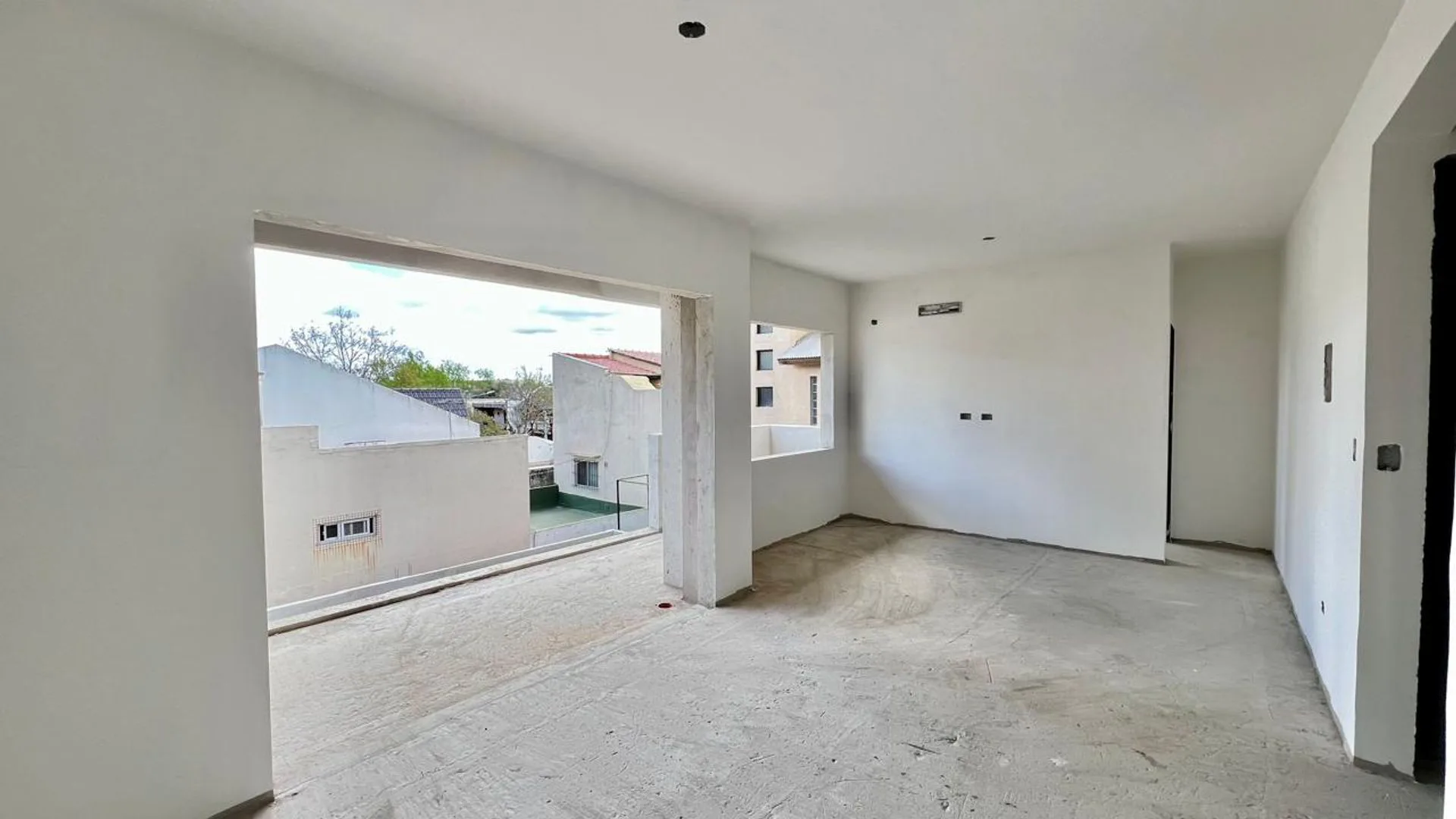 DEPTO 2 AMB. C/BALCON Y PARRILLA EN VENTA LANUS O. foto 2