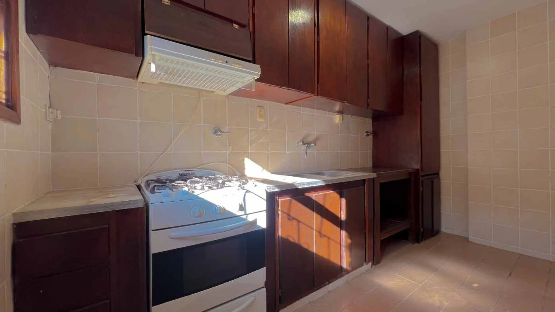 Venta casa 3 amb barrio San Cayetano APTA CREDITO foto 4