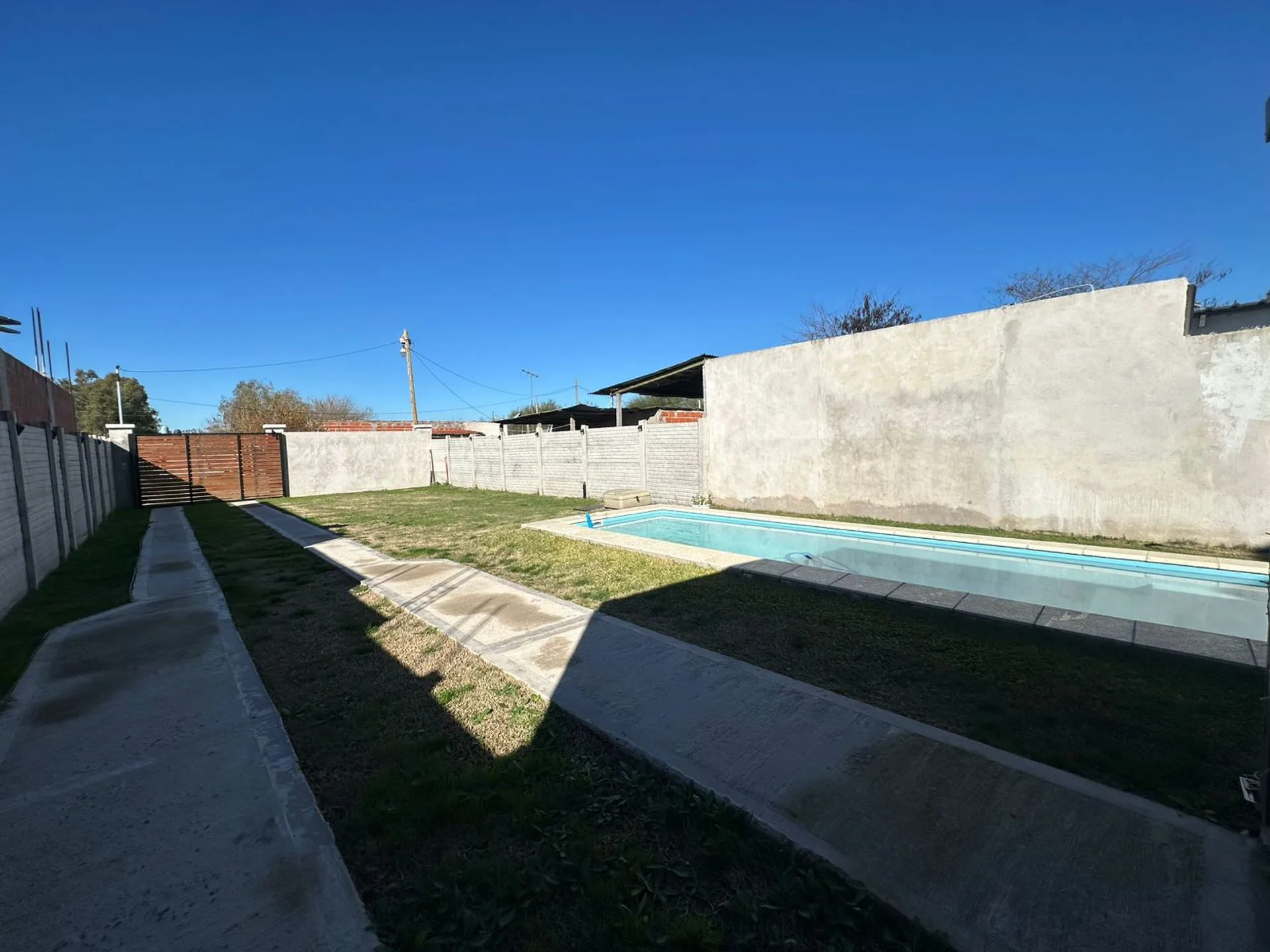 VENTA CASA CON PILETA EN SAN VICENTE foto 5
