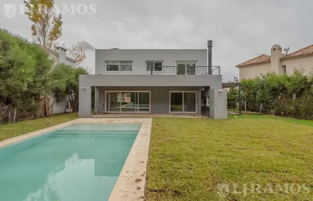 Casa con 3 dormitorios en venta  en Los Sauces - Nordelta