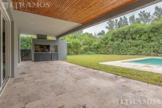 Casa con 3 dormitorios en venta  en Los Sauces - Nordelta foto 2