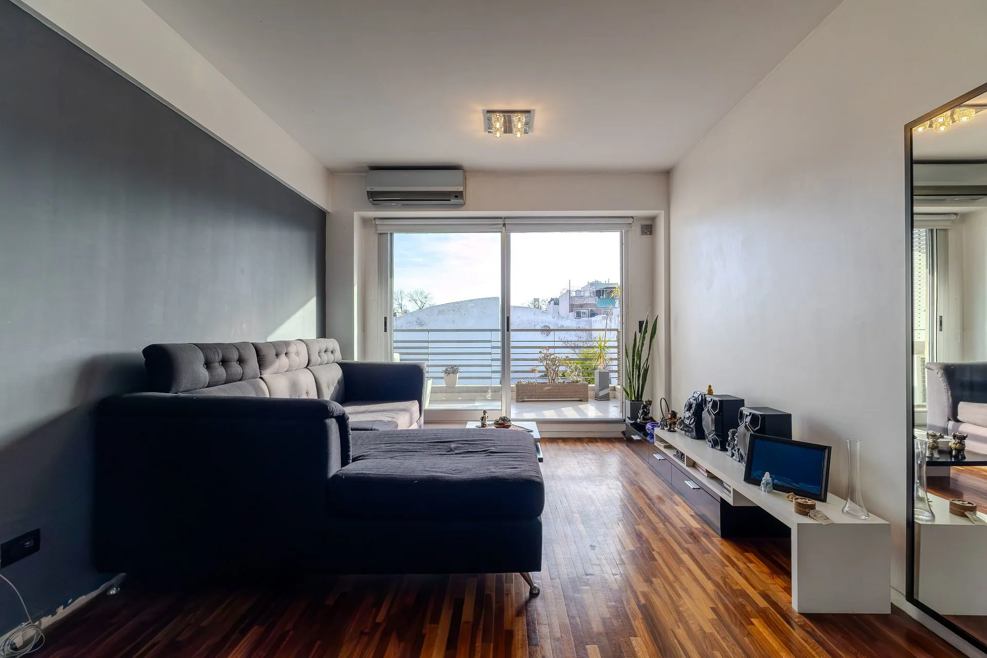 Venta departamento 2 ambientes Parque Chacabuco.