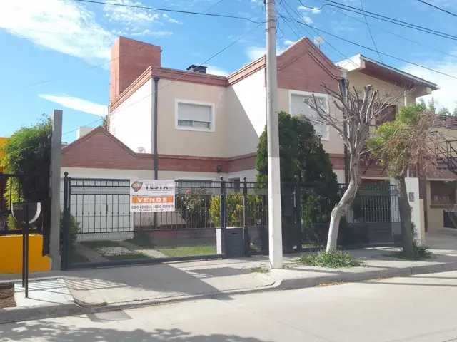 Vivienda 3 Dormitorios y Quincho
