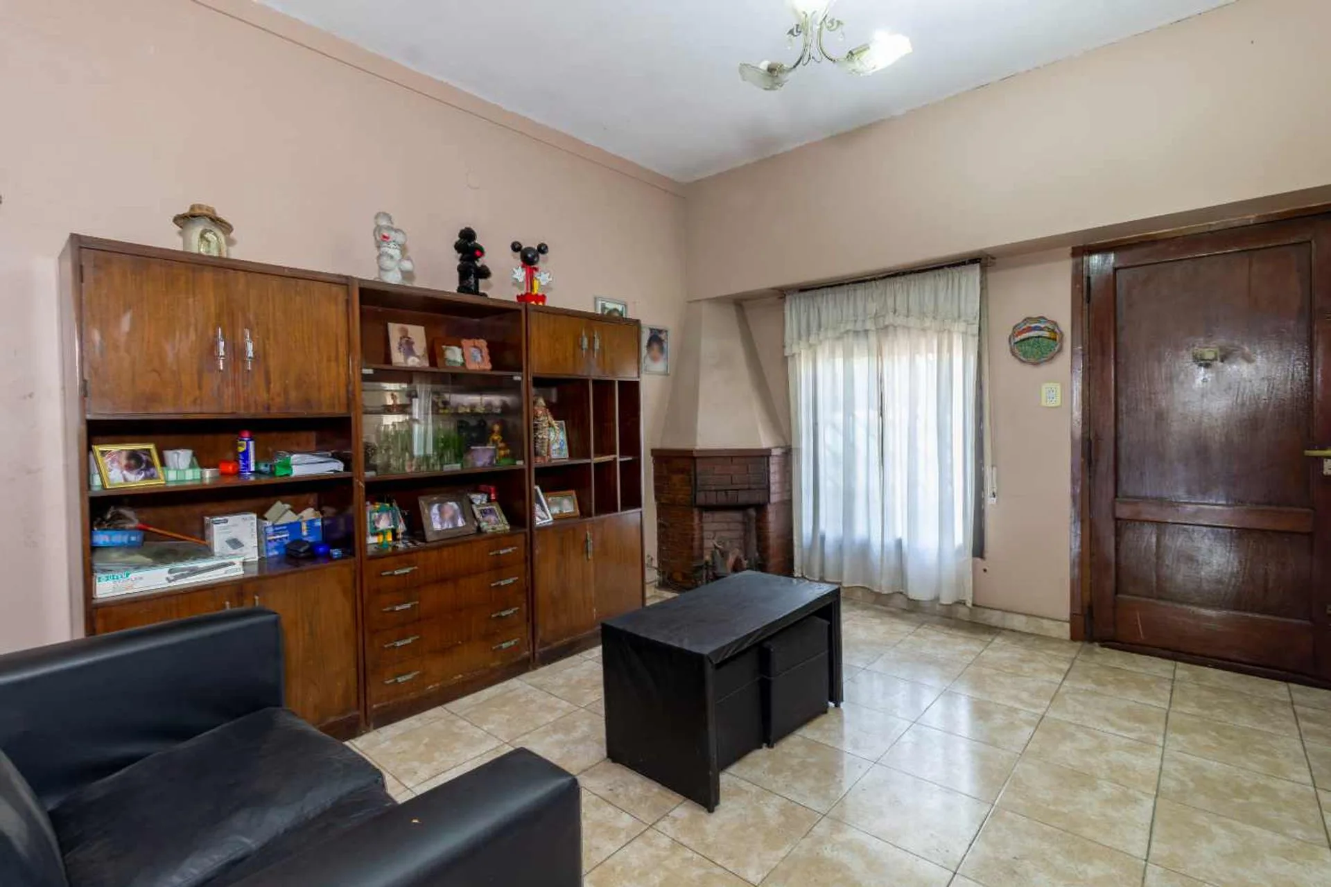 VENTA CASA 5 AMBIENTES HAEDO CON QUINCHO Y COCHERA foto 3