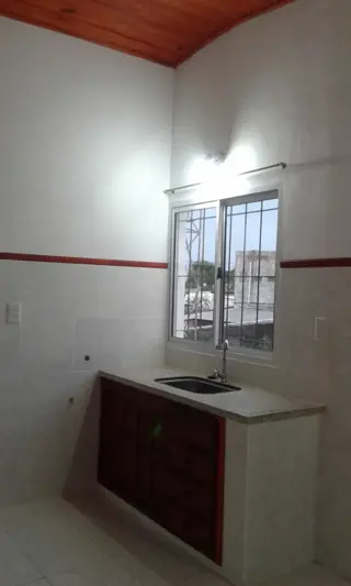 Alquilo departamento zona walmart/shoping--Corrientes $4500 foto 2