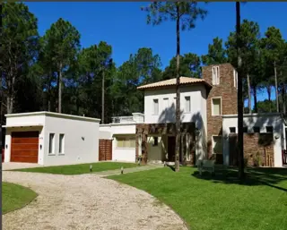 Excelente Casa a estrenar Pinamar Norte-La frontera a 2  cuadras del mar .  Pinamar, Buenos Aires foto 1