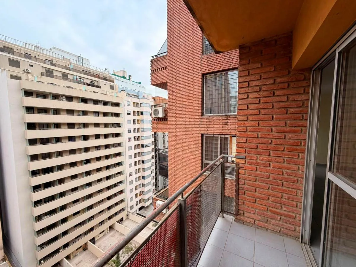 Departamento en Alquiler | Nueva Cordoba | 2 Dormitorios | Balcon | Luminoso | zona Parque Sarmiento foto 3