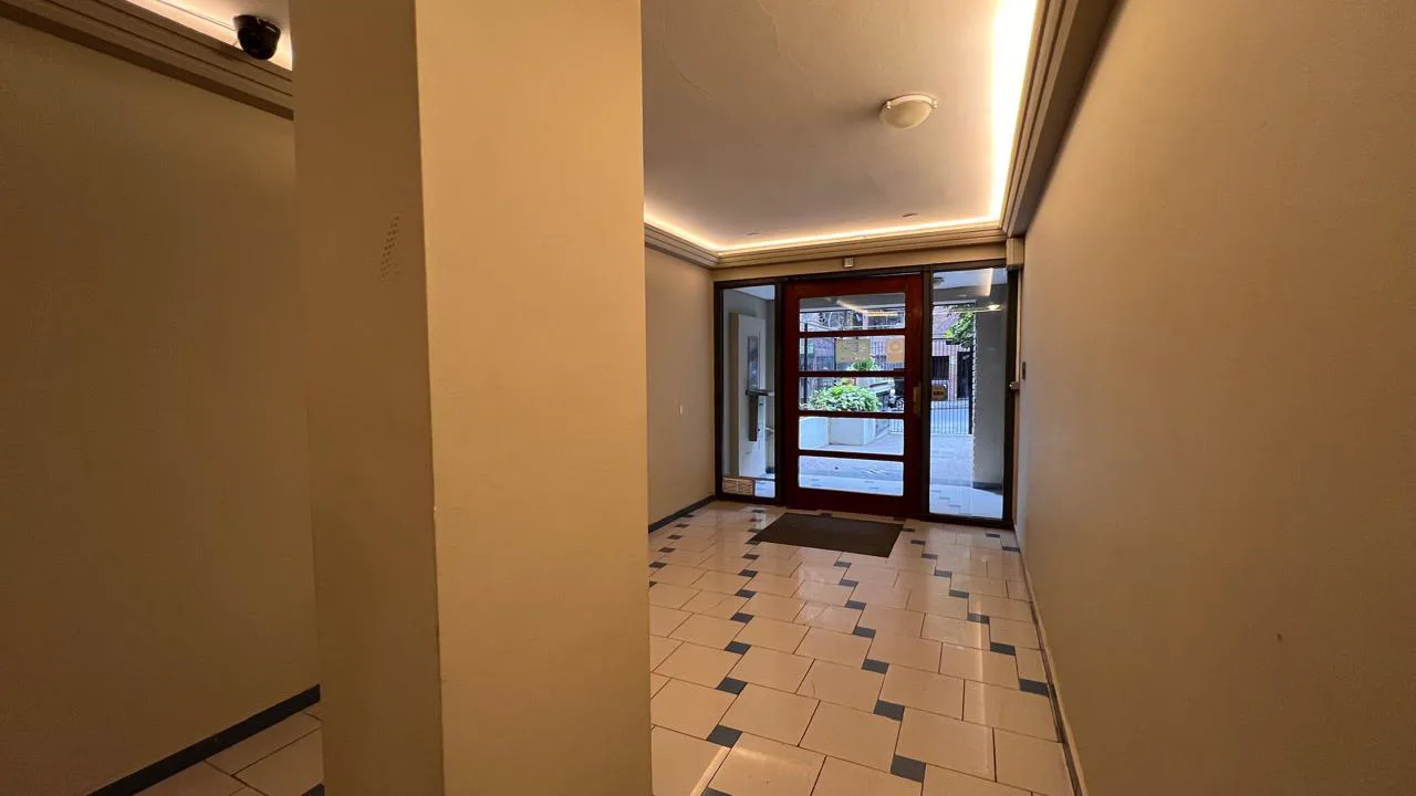 Departamento en Alquiler | Nueva Cordoba | 2 Dormitorios | Balcon | Luminoso | zona Parque Sarmiento foto 5