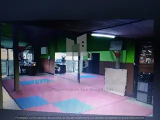 LOCAL COMERCIAL CON PROPIEDAD FRENTE A LA ESTACION DE CASTELAR NORTE foto 4