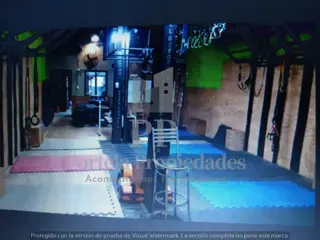 LOCAL COMERCIAL CON PROPIEDAD FRENTE A LA ESTACION DE CASTELAR NORTE foto 5