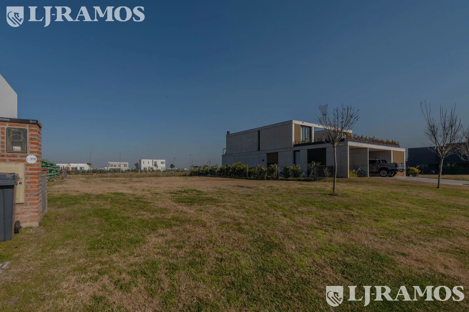 VENTA Terreno en Barrio Costas / Puertos - Lote 378 - Sobre espejo de agua foto 3