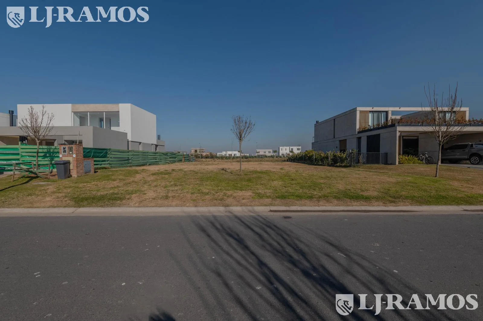 VENTA Terreno en Barrio Costas / Puertos - Lote 378 - Sobre espejo de agua foto 4