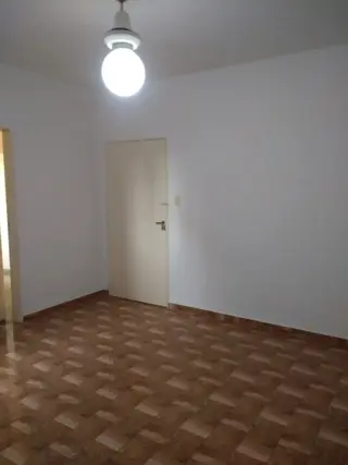 DEPARTAMENTO DE 2 AMBIENTES AMPLIOS EN FLORESTA foto 3
