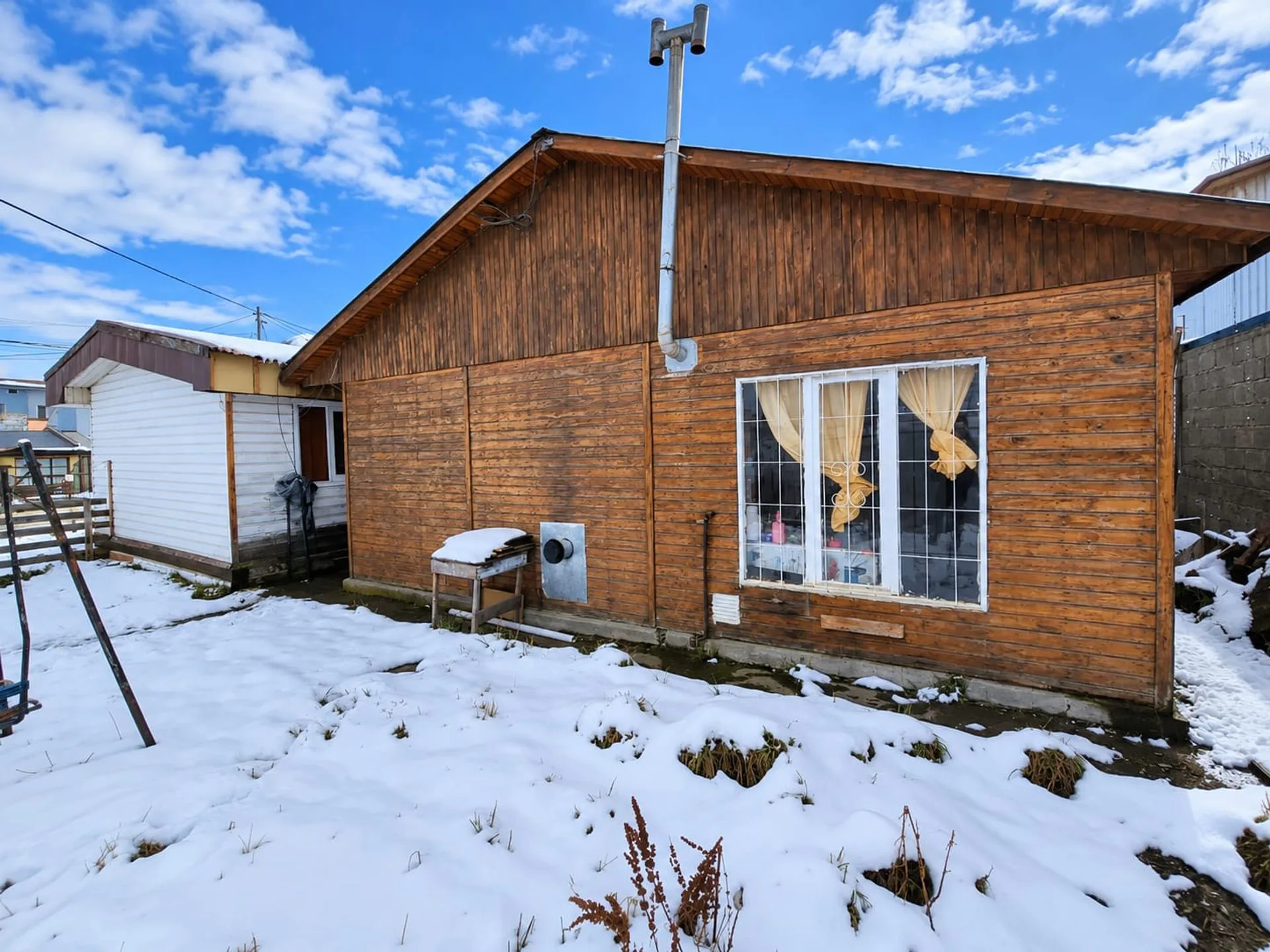 PROPIEDAD EN VENTA EN ANTONIO ROMERO – USHUAIA foto 2