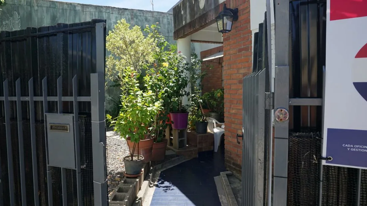 CASA 3 AMBIENTES EN VENTA MATADEROS foto 2