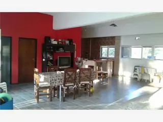 HERMOSA CASA CON DETALLES DE CATEGORIA Y VISTA AL GOLF- foto 2