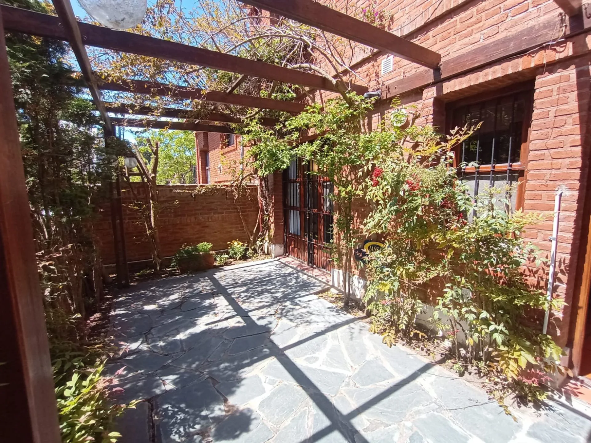 VENTA DEPTO 4 AMB EN DUPLEX EN PINAMAR foto 2