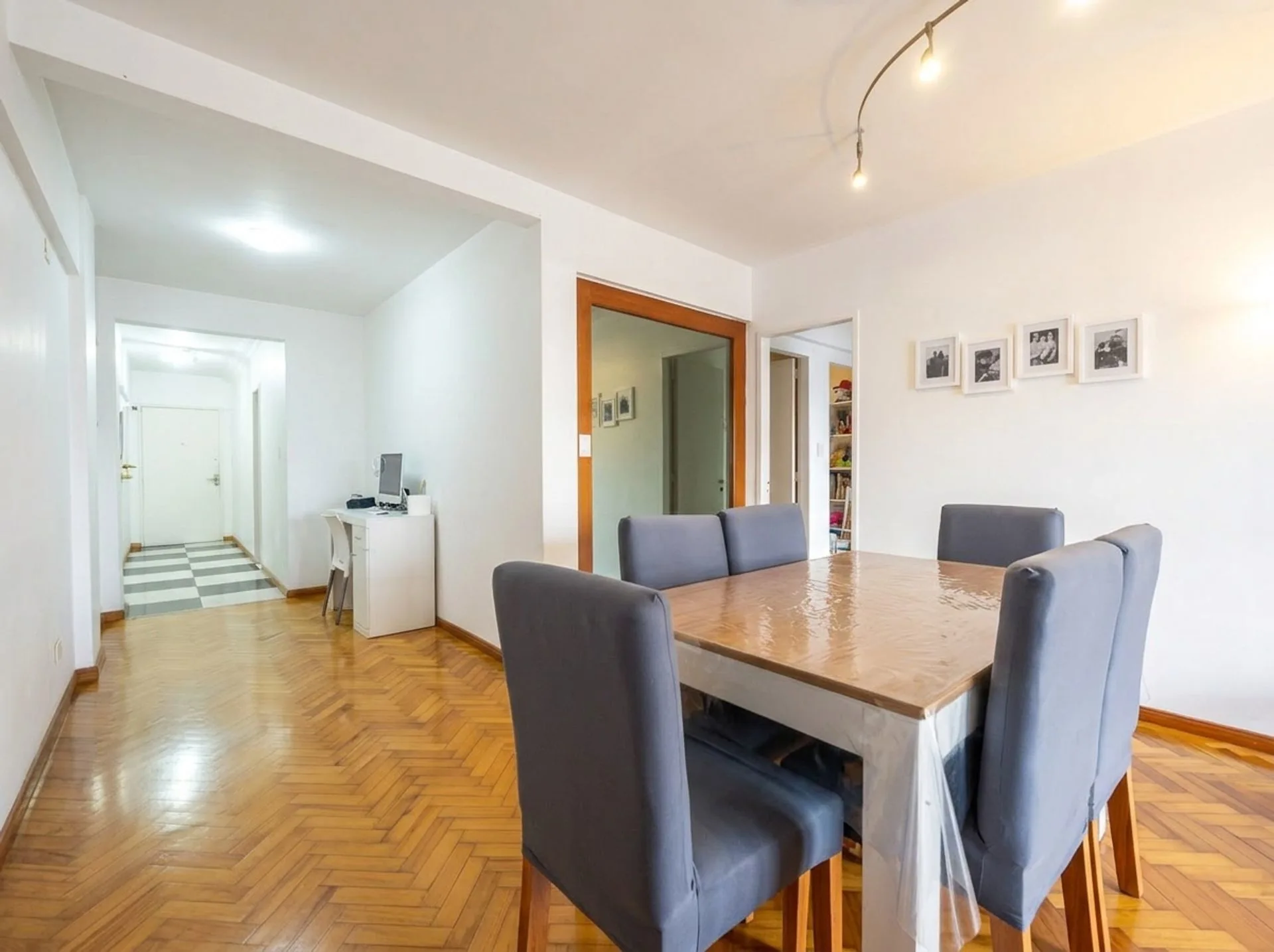 Venta Departamento 3 amb con Balcon y escritorio foto 2