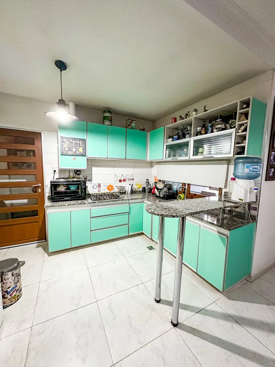 VENTA CASA 3 DORM C/COCHERA Y PILETA B° SAN MARTÍN foto 2