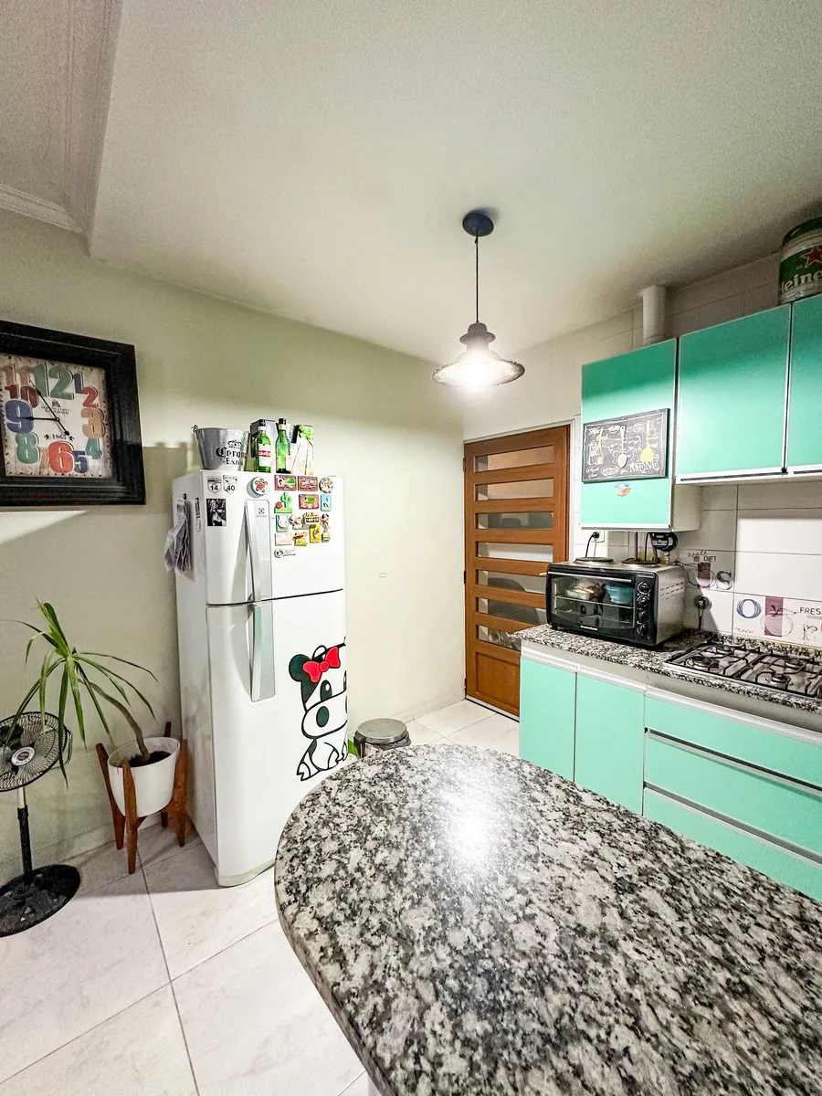 VENTA CASA 3 DORM C/COCHERA Y PILETA B° SAN MARTÍN foto 4