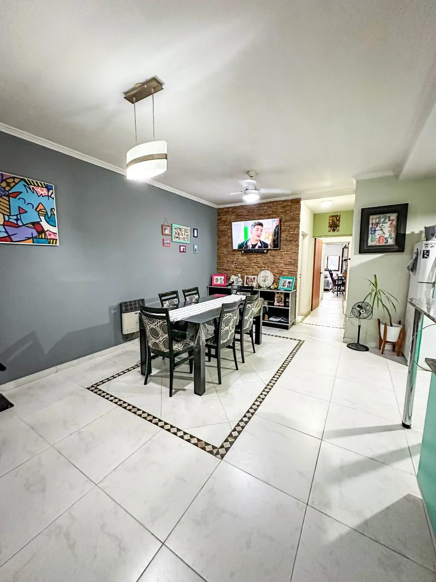 VENTA CASA 3 DORM C/COCHERA Y PILETA B° SAN MARTÍN foto 5