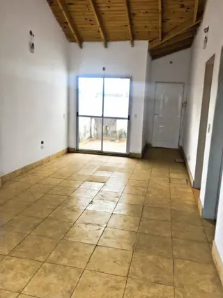 EXCELENTES DEPARTAMENTOS DE 1 Y 2 AMBIENTES A EXTRENAR EN PRIMER PISO foto 2