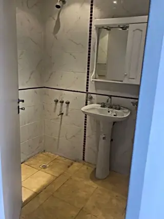 EXCELENTES DEPARTAMENTOS DE 1 Y 2 AMBIENTES A EXTRENAR EN PRIMER PISO foto 3